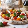 Per una cena estiva all’insegna della bontà  prova la croccantezza della Pinsa Romana
